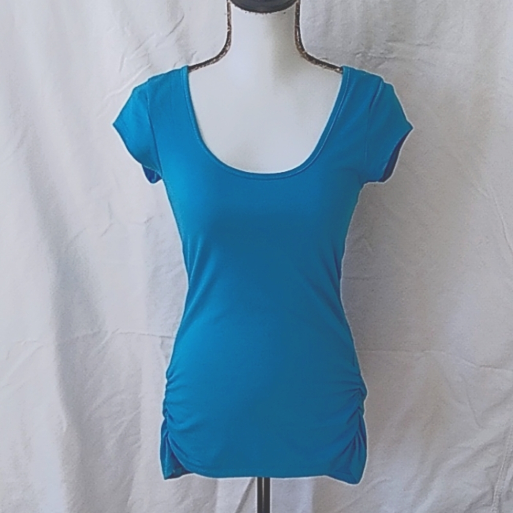 Nicki Minaj size medium color blue.